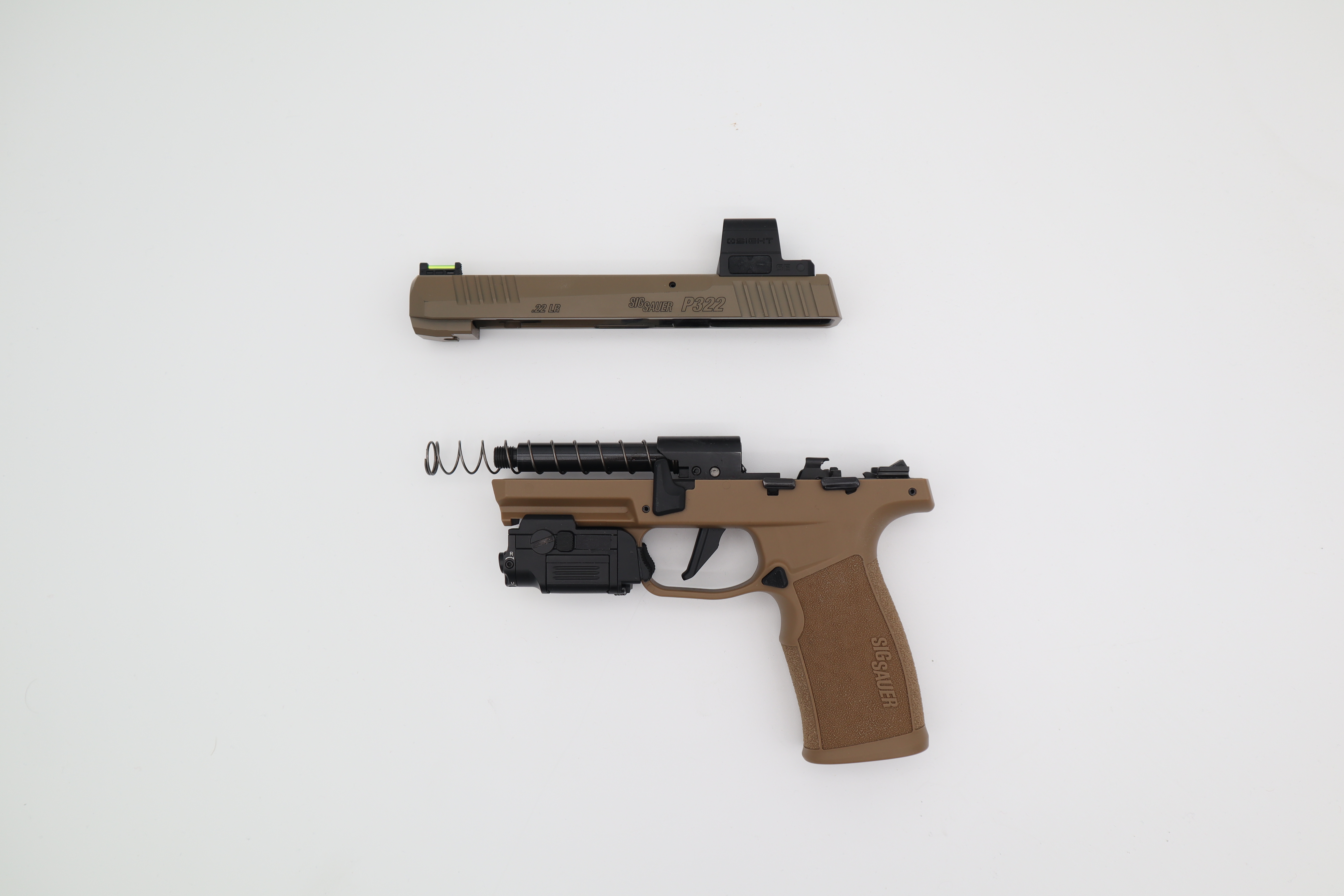 Le d�montage du pistolet est tr�s facile, on pivote le levier de d�montage et on retire la culasse en la soulevant