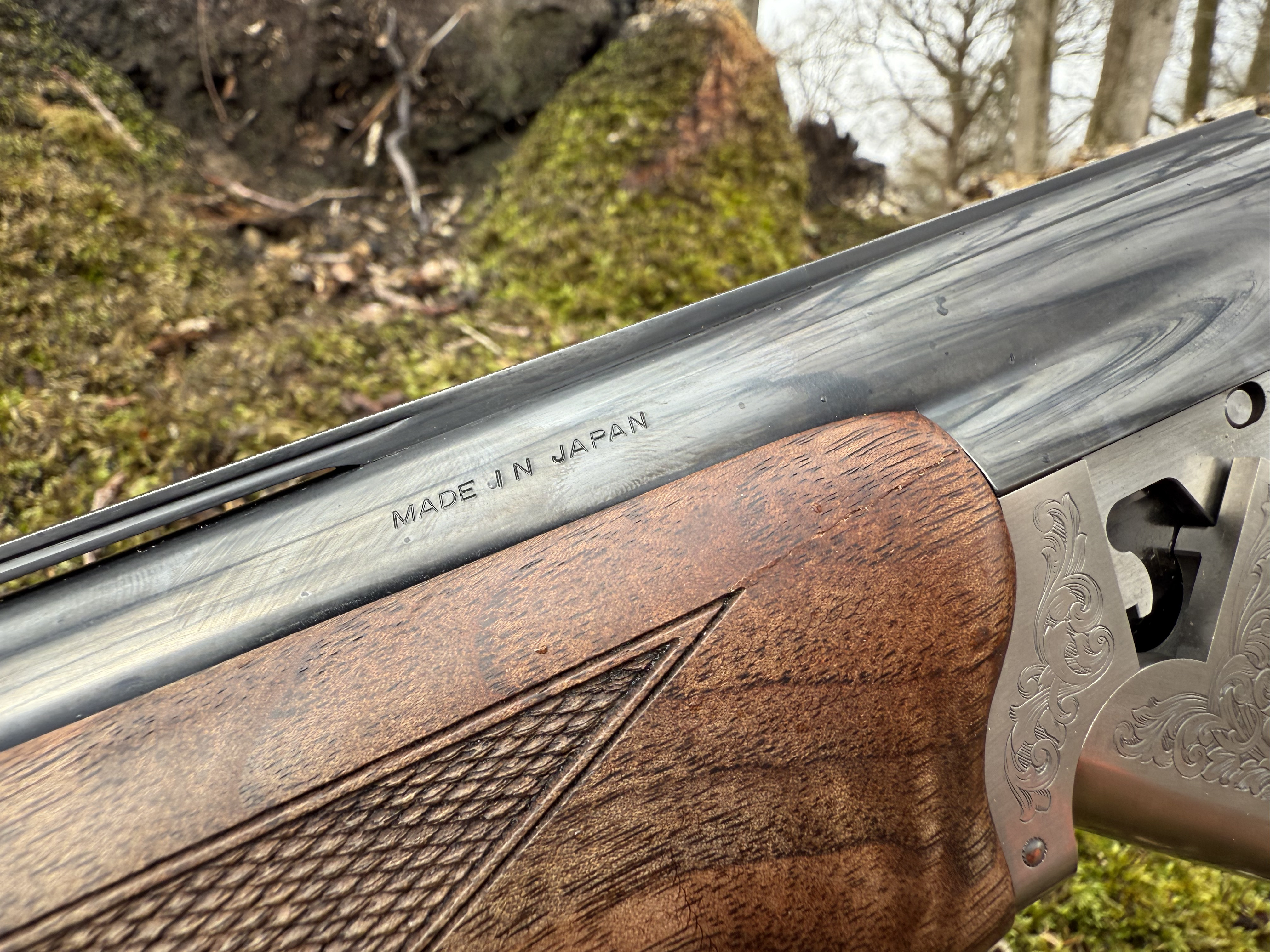 825 est fabriqu� chez Miroku au Japon