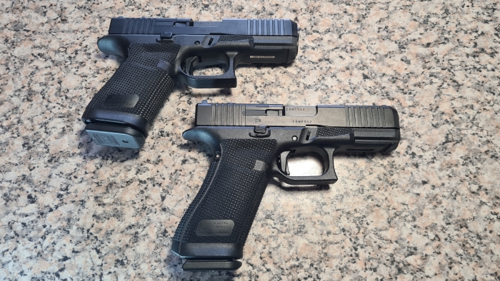  les poign�es du Glock 19 et Glock 45