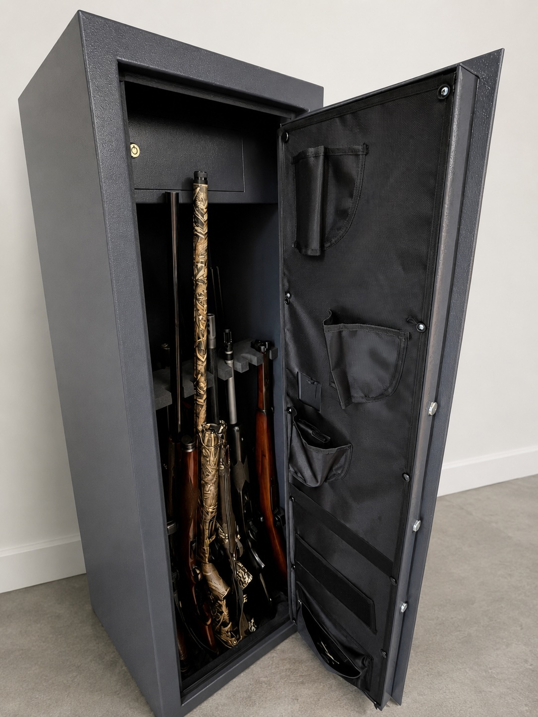 les semi-automatiques � canon de 76 cm peuvent �tre log�s dans les r�teliers avant