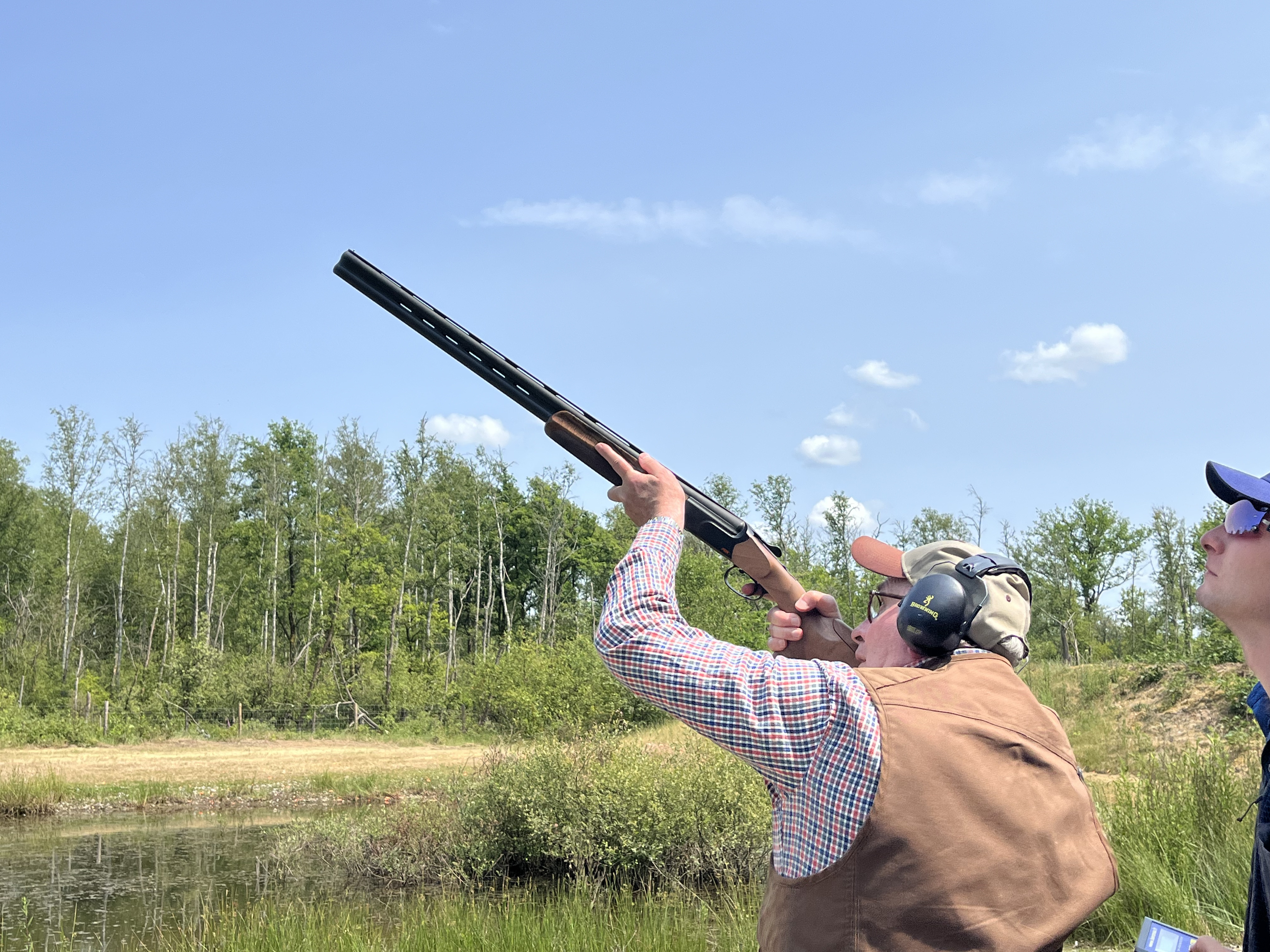 Le bo un peu d'inertie aide � traverser la trajectoire et � mieux encaisser les s�ries. Ci-contre, le Blaser FBX, le tr�s haut de gamme de la firme allemande, en action. 