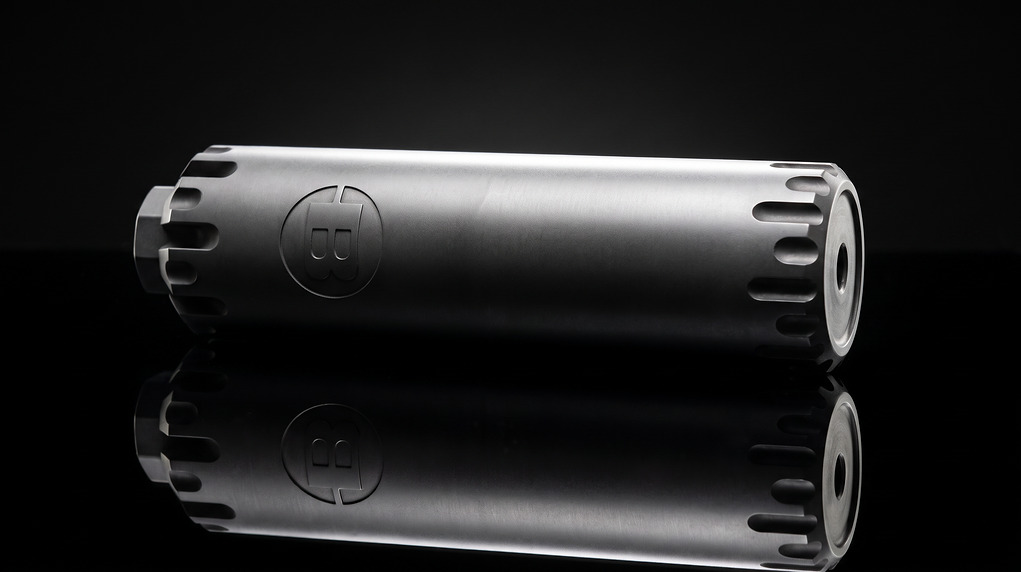 Deux filetages disponibles : 5/8-24 UNEF ou M14x1, pour des calibres jusqu'au .30. 