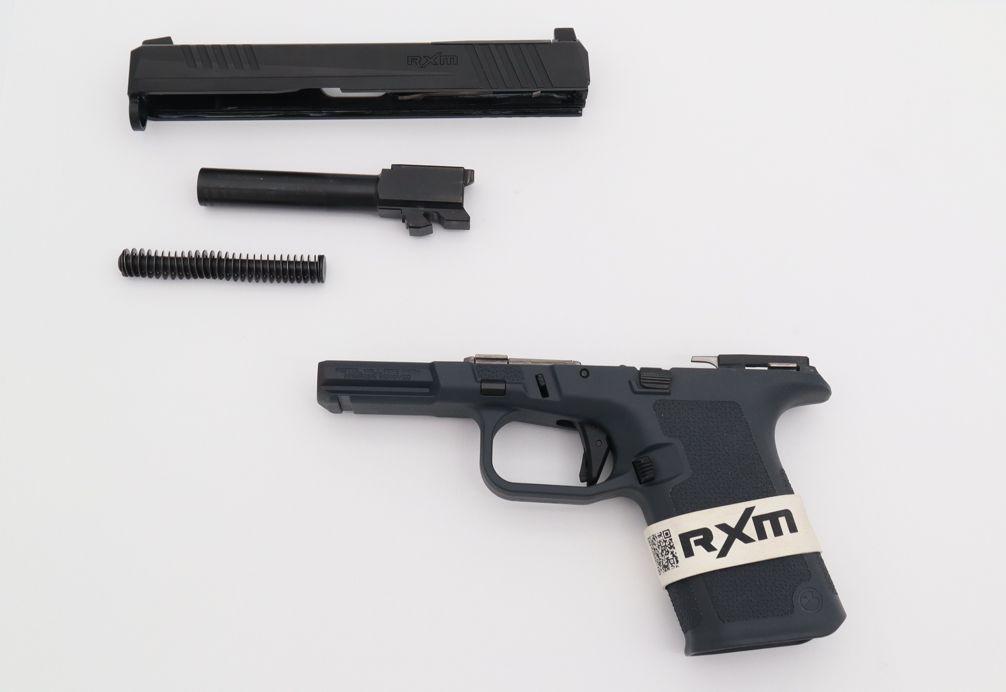 4. Le d�montage est identique � celui d'un Glock.