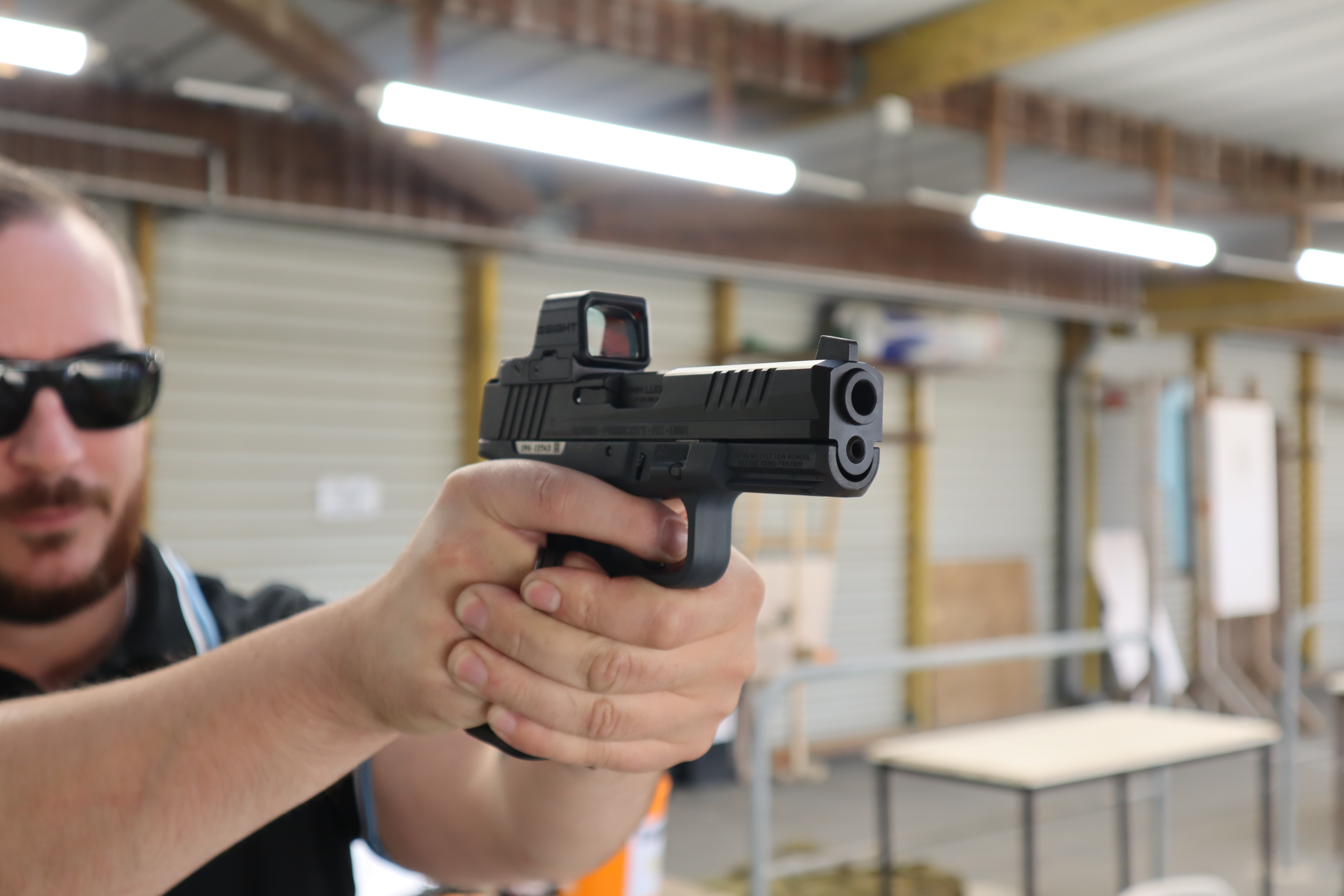 6. Le pistolet est plus confortable que son homologue autrichien.