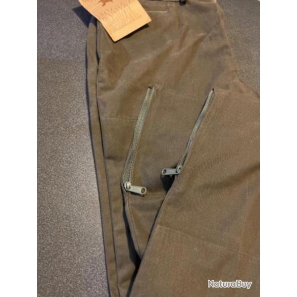 Pantalon Monchaux . Neuf ,Fuseau Ornans , taille 48