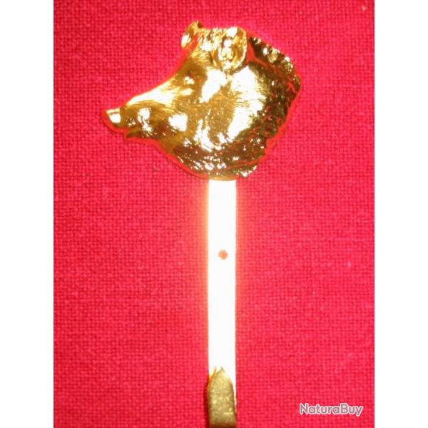 Accroche tableau avec buste de sanglier