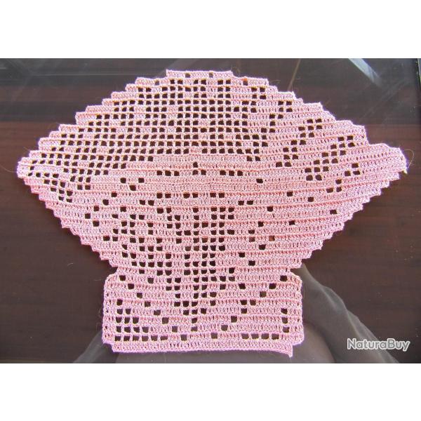 Napperon " Coquille Saint Jacques "  d�coration linge de table. Coquillage dentelle fait main.