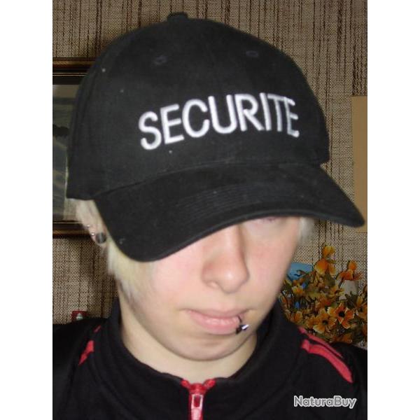 CASQUETTE   "s�curit�" taille r�glable   noire  neuve