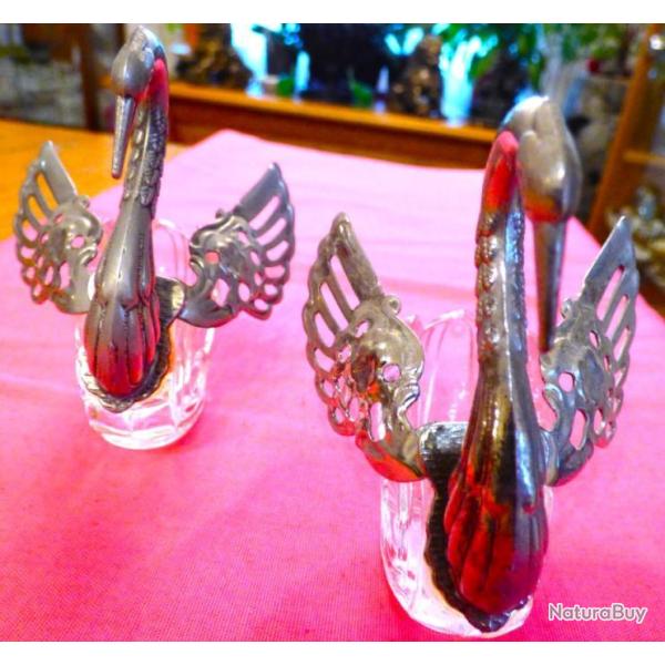 2 SPLENDIDES SALERONS EN CRISTAL POUR FONCTION SERVICE DE TABLE OU COLLECTION VAISSELLE VERRERIE -