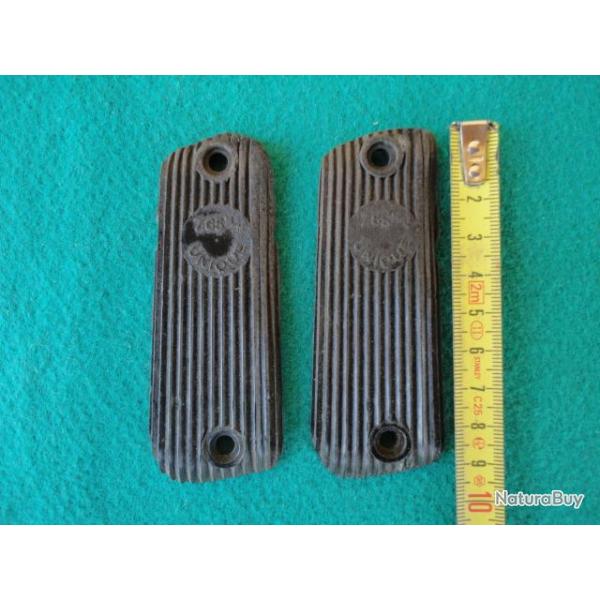 Plaquettes pistolet Unique.