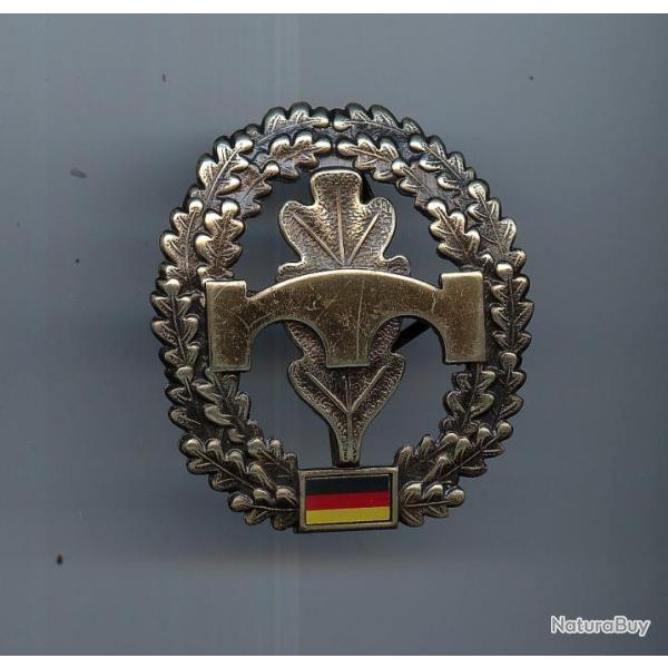 INSIGNE DE BERET ALLEMAND.