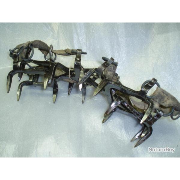 PAIRE DE CRAMPONS A GLACE ACIER WWI