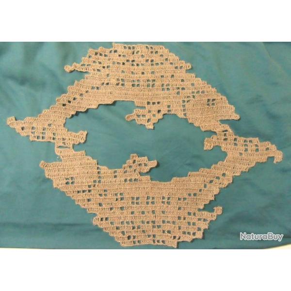Poissons Duo . Napperon en ficelle de jute. Tapis de table d�coration textile.