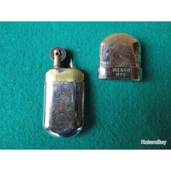Briquet Brass No 5 grav�.