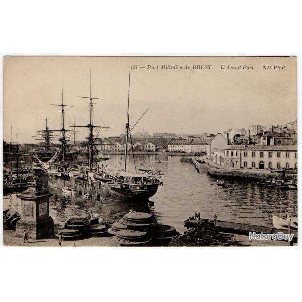 CPA - Marine Militaire  " le Port Militaire de BREST- L'Avant Port   -N�1287
