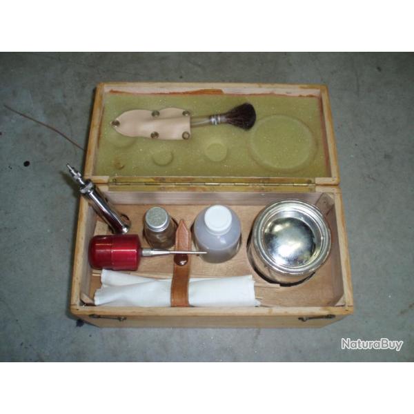 CAISSE / BOITE COMPLETE POUR ENTRETIEN MATERIEL OPTIQUE ARMEE FRANCAISE
