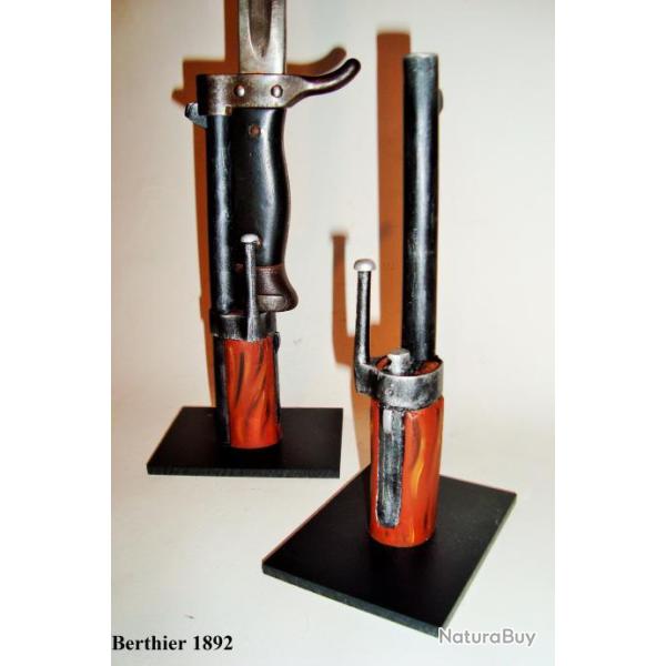 SUPPORT PRESENTOIR POUR BAIONNETTE BERTHIER 1892