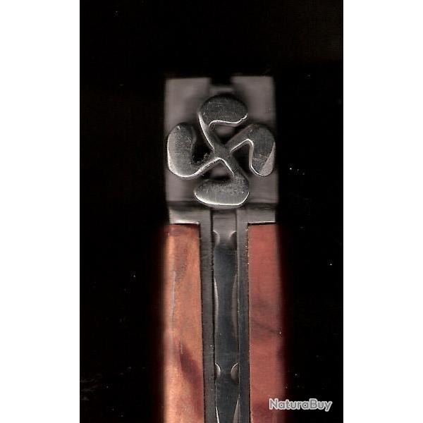 BASQUE EUSKARA couteau d'Artisan � vos Initiales GRATUIT