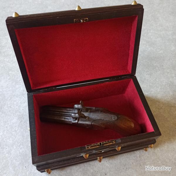 Pistolet � percussion canons juxtapos�s dit "de coffre" ou "Louis Philippe" vers 1840/50 en coffret