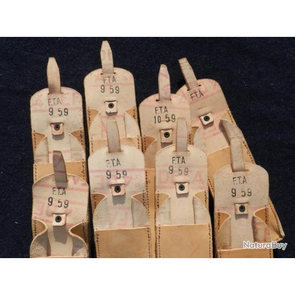 1-UNE TROUSSE ACCESSOIRES P.M. MAT 49 date 1959 - de stock militaire jamais servi