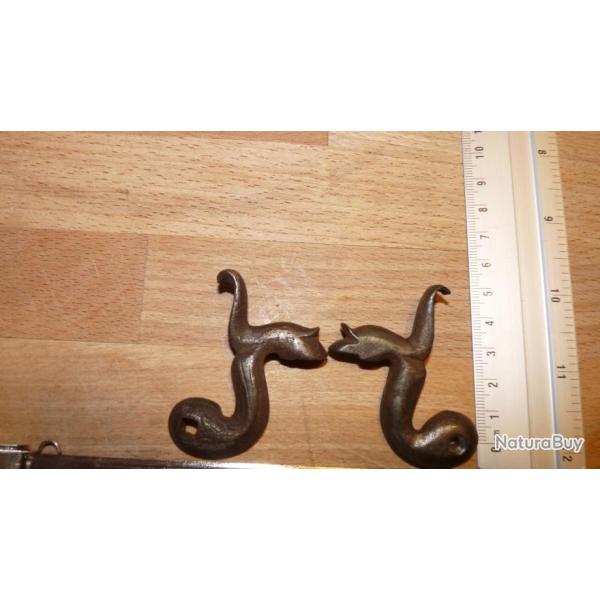 1 ou 2 Chien de vieux fusils � Broches