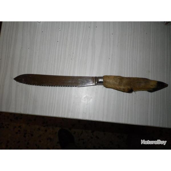 COUTEAU � pain avec  manche  en patte de chevreuil