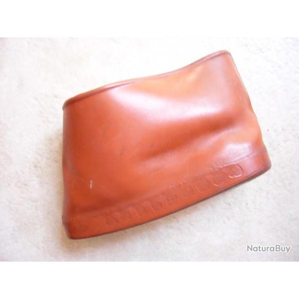 Couvre crosse en caoutchouc 130 x 45 x 60 mm de hauteur.