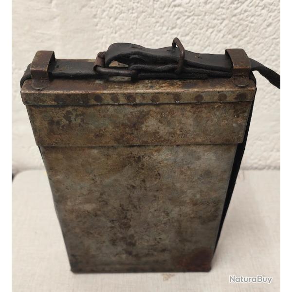 Bidon d'huile pour mitrailleuse Fran�aise ww1