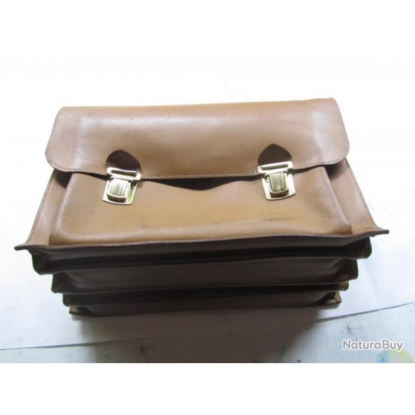 SACOHE CUIR GALAVANIS� DE CONTROLEUR ARMEMENT