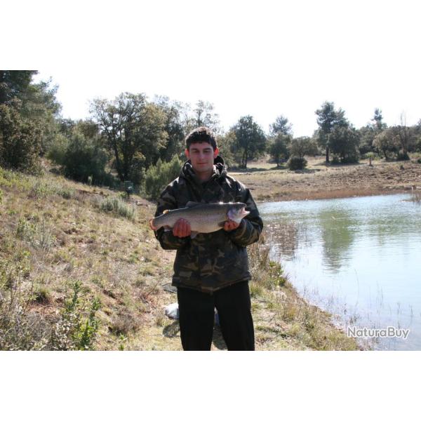 P�che � la journ�e au Mas de l'Etang (brochet, car�, truite, carpe, black bass)