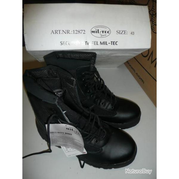 DESTOCKAGE : bottes intervention taille 43 r�f 12872 SECURITY BOOTS
