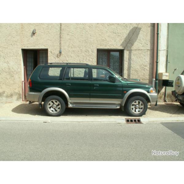 MITSUBISHI PAJERO SPORT