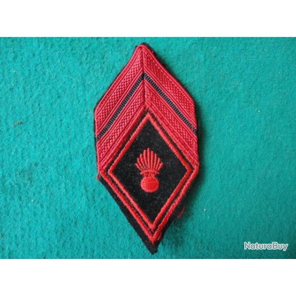 Galon insigne grenade Caporal.