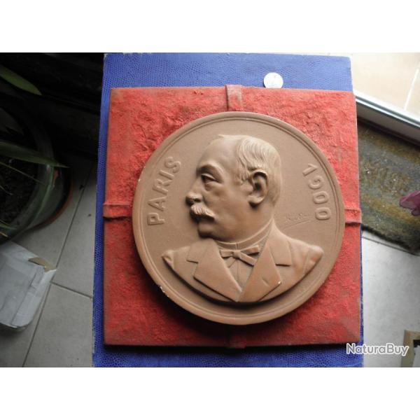 plaque en platre paris 1900 signee  r .elias