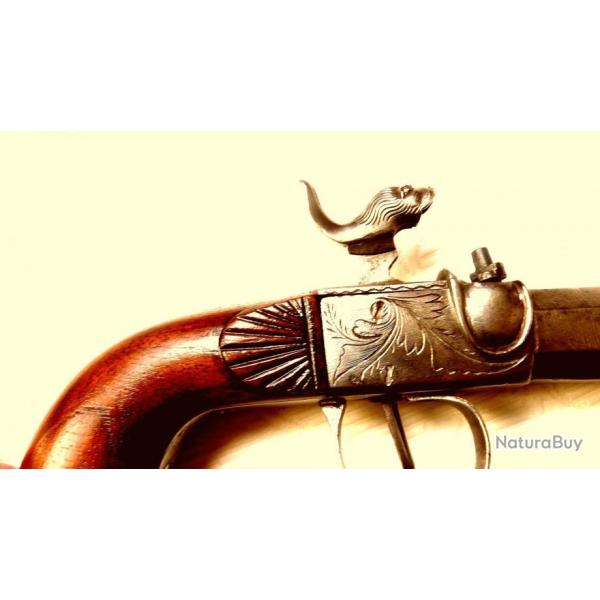 Super pistolet � percussion �  chien, en forme d'animal mythique,