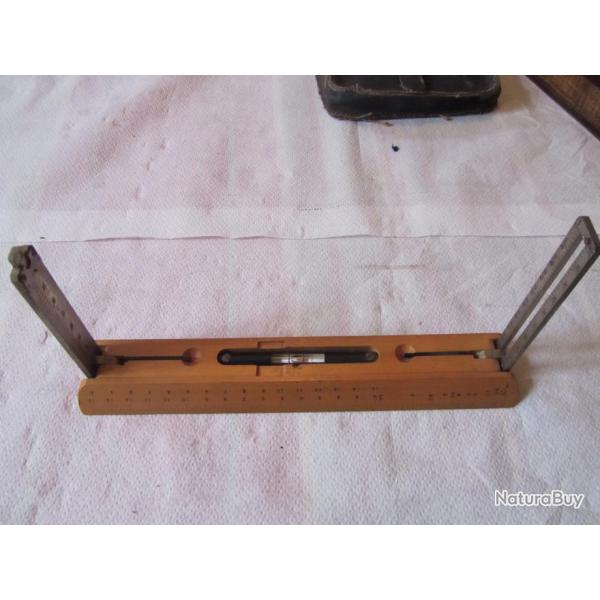 MAT�RIEL DE TOPOGRAPHIE  MILITA IRE