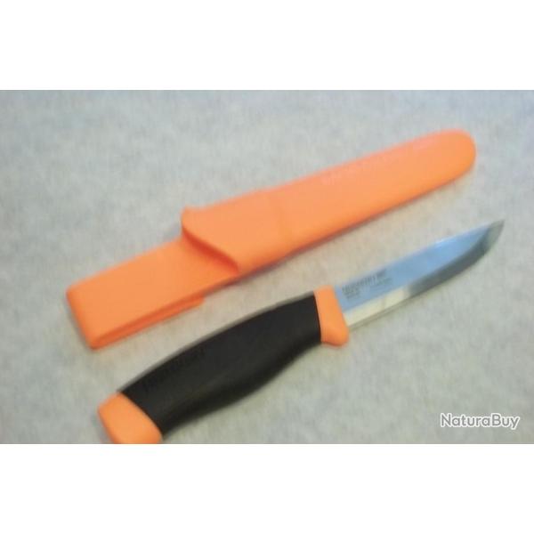 POIGNARD POUR LA CHASSE OU LA PECHE "MORAKNIV" made in Sweden "ORANGE"