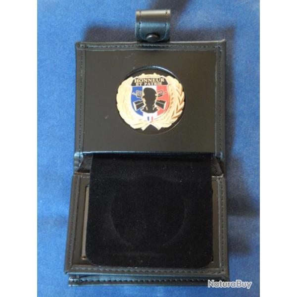 Portefeuille avec insigne  Honneur et Patrie