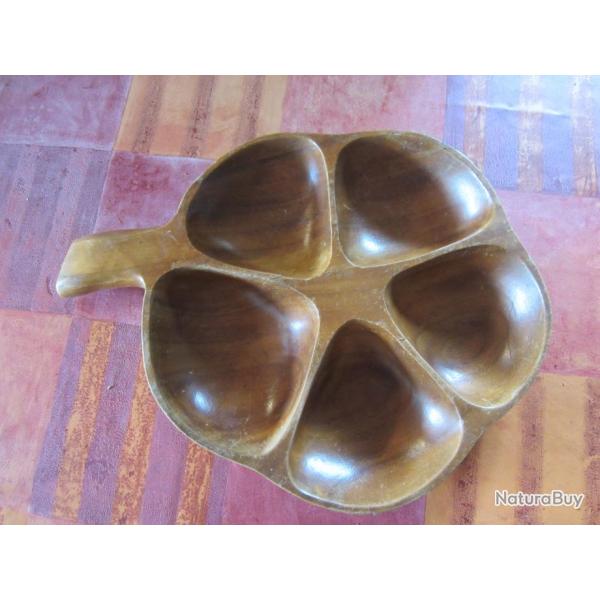 plateau en bois d' olivier avec 5 compartiment pour ap�ro.