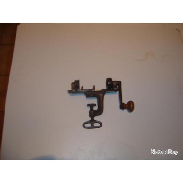 sertisseur  a broche en calibre 16 manufrance