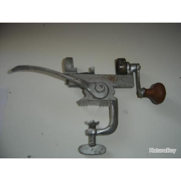 sertisseur  gris a levier en 16 abroche