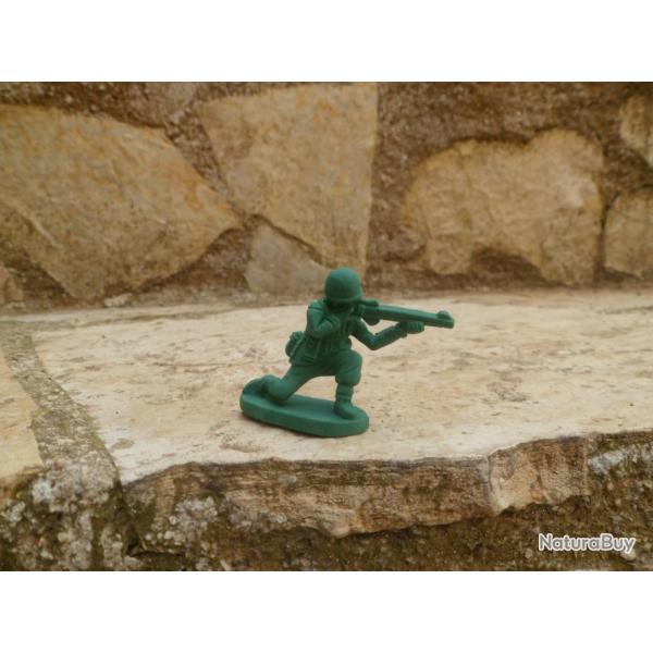 Top Originalit� Gomme en forme de militaire !!