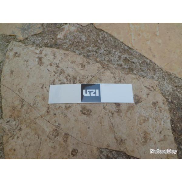 Autocollant UZI ref 01