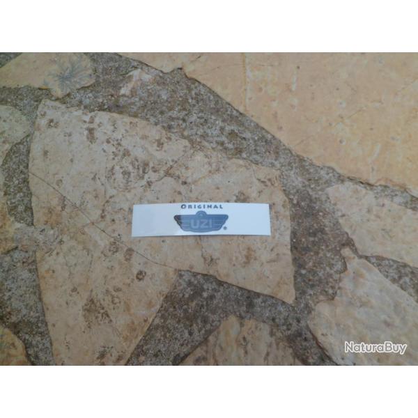 Autocollant UZI ref 02