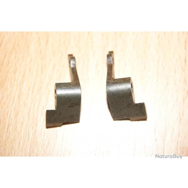lot des deux gachettes fusil MAT pi�ce d�tach�e arme