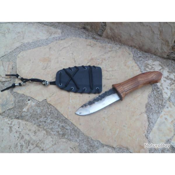 Offrez vous un beau couteau Artisanal avec son �tui, piece unique !!!