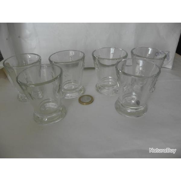 PETIT VERRE GOBELET MOTIF ABEILLE paris musee