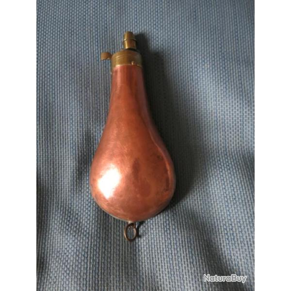 Belle poire � poudre cuivre uni, seconde moiti� du XiX�me si�cle - TBE