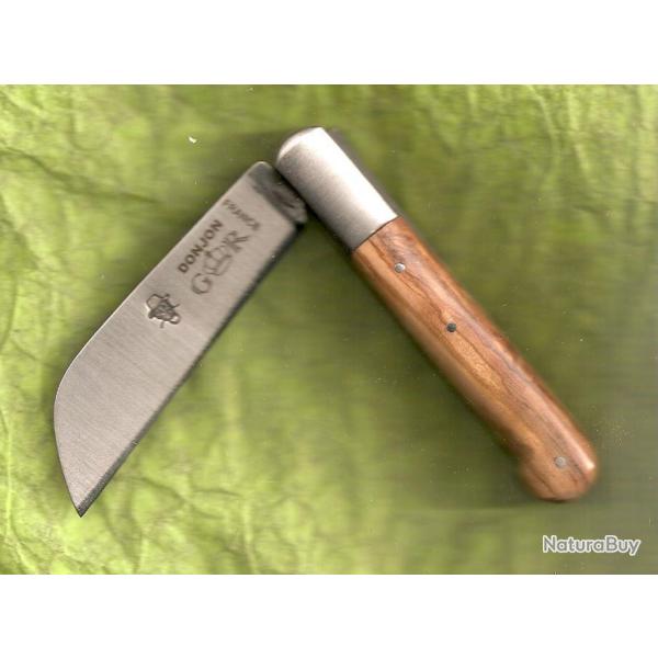 le DONJON � vos Initiales grav�es GRATUIT Couteau rare d'ARTISAN