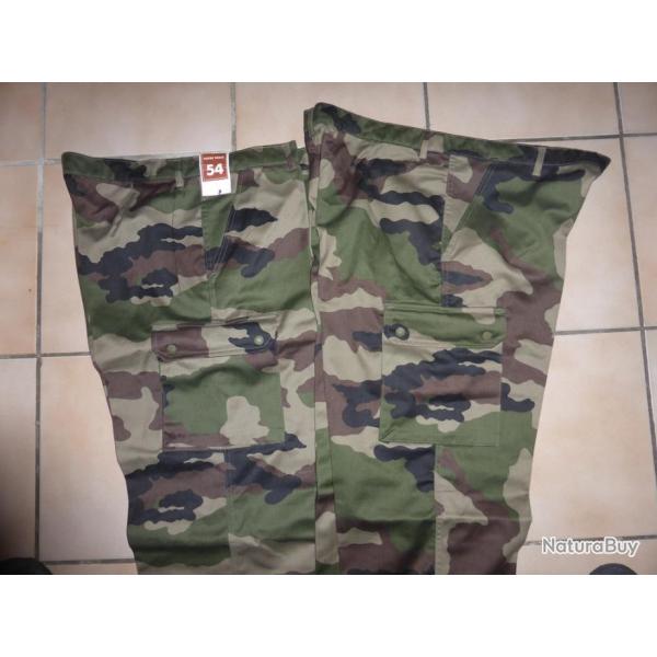 DESTOCKAGE : pantalon CAMOUFLAGE Taille 54 TOP QUALITE  ( CHASSE PECHE RANDONNEE )